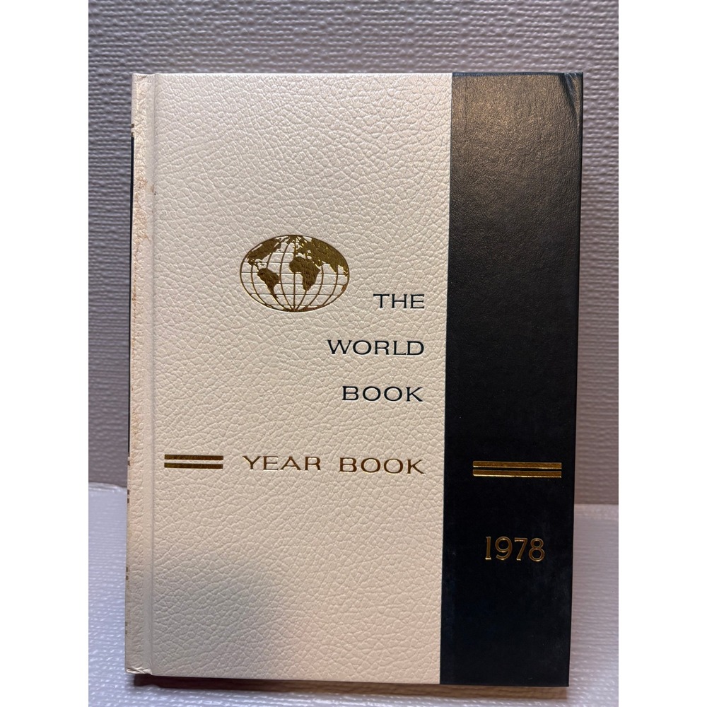 1978 World Book Year Book Annual Supplement‎ Review of 1977 Events Vintage